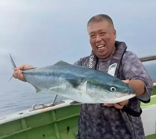 【釣果速報】神奈川県愛正丸で6.50kgの巨大ワラサ釣れる！まるまる太ったアジもキャッチ！順調にサイズアップしている青物をキャッチしに行こう！