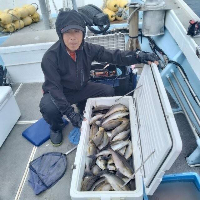 【釣果速報】良型イサキがクーラーにぎっしり！福岡県明石丸で質も量も大満足の釣行を楽しもう！