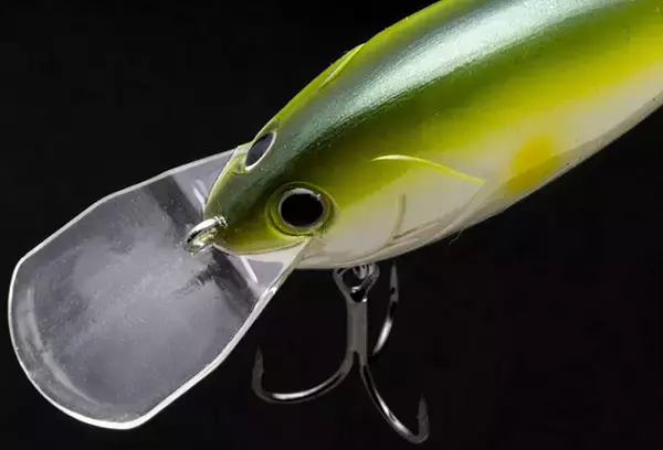 マルノミフラット60は2024年新登場のシェイキーで誘えるフラットサイドクランクベイト！