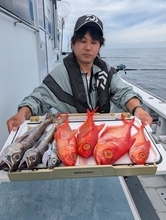【釣果速報】神奈川県太郎丸でキンメダイを次々と捕獲！深海に潜む真っ赤な高級魚を探しに行こう！