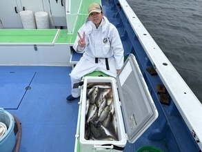 【釣果速報】神奈川県大松丸でイサキが順調にヒット！良型揃いで釣り客大満足の好釣果！チャンスの多い今、ぜひ乗船を！