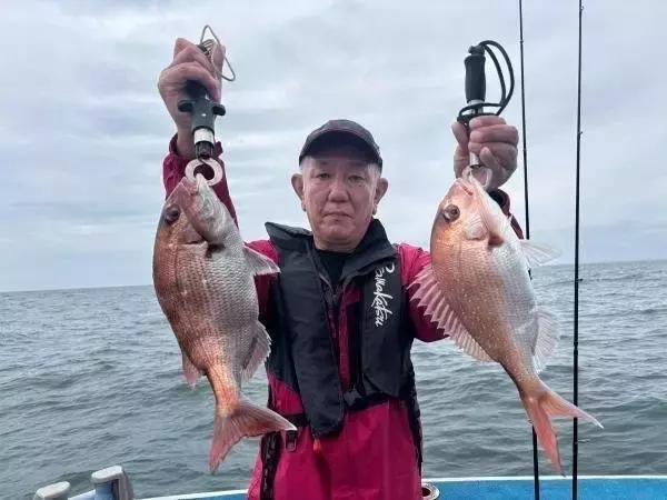「【釣果速報】千葉県優光丸でマダイ・ショウサイフグ・トラフグ・ハナダイと豊富に釣れた～！楽しい釣行にしたいなら今がおすすめ！」の画像