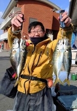 【釣果速報】大荒れの海況をものともせずアジ・マダイのヒットが連発！神奈川県愛正丸の釣行でクーラーボックスを人気魚種でいっぱいにしよう！