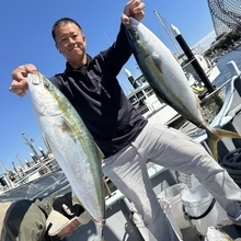 【釣果速報】和歌山県海虎でブリ・メジロがテンポ良く上がる！95cmのブリを順調にゲット！どでかい青物を獲ろう！