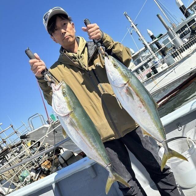 【釣果速報】和歌山県海虎でブリ・メジロがテンポ良く上がる！95cmのブリを順調にゲット！どでかい青物を獲ろう！