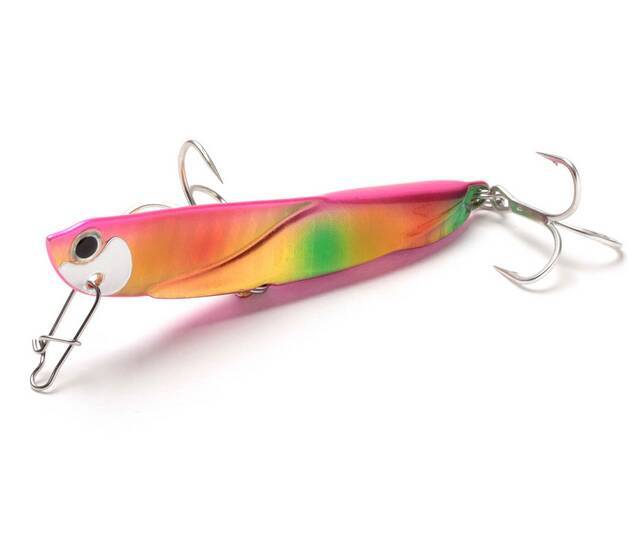 飛び過ぎダニエルの使い方特集！青物やヒラメが狙えるプレートジグ【ジャクソン】