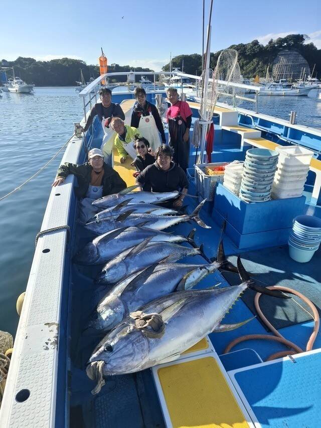 【釣果速報】神奈川県成銀丸で48.60kgの巨大キハダや食べ頃カツオなど人気釣果続々ゲット！連休に今年一番の思い出を作りに行こう！