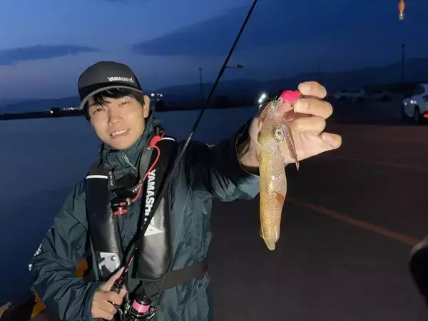 「冬の夜を熱くする！【ヒイカ釣り】手軽に楽しむベイエリアのライトエギング」の画像