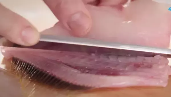 「カワハギには2つの旬がある！カワハギの釣り方や捌き方を解説！」の画像