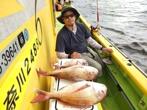 【釣果速報】神奈川県鴨下丸kawanaでマダイ上がる！最大4.64kg！多彩なゲストも見え釣行は大充実！