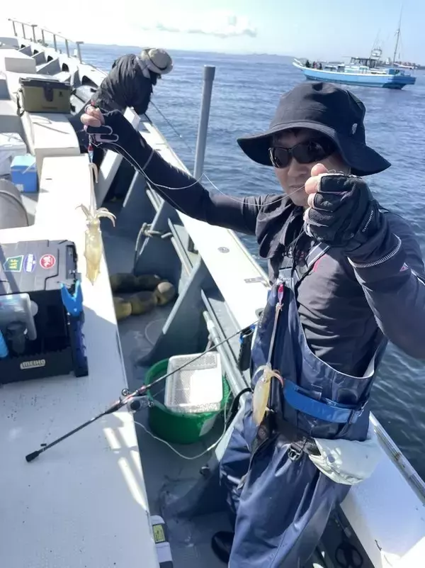 「【釣果速報】神奈川県佐円丸でマルイカ釣行が好調！竿頭は42匹ゲット！初夏の絶品マルイカを自分の手で釣り上げてみませんか？」の画像