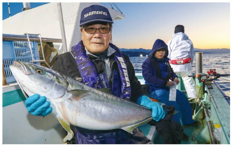8～10kgオーバーを全員安打年末恒例！新潟ブリ祭り開催中