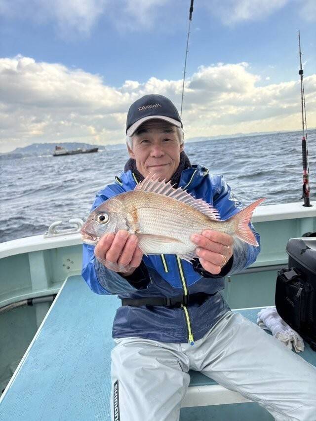 【釣果速報】神奈川県伝五郎丸でマダイGET！竿頭は7匹！ワラサ・アジ・サバなどゲストも超豊富に！