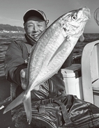 白間津沖のシマアジ　太仕掛けで良型ゲット