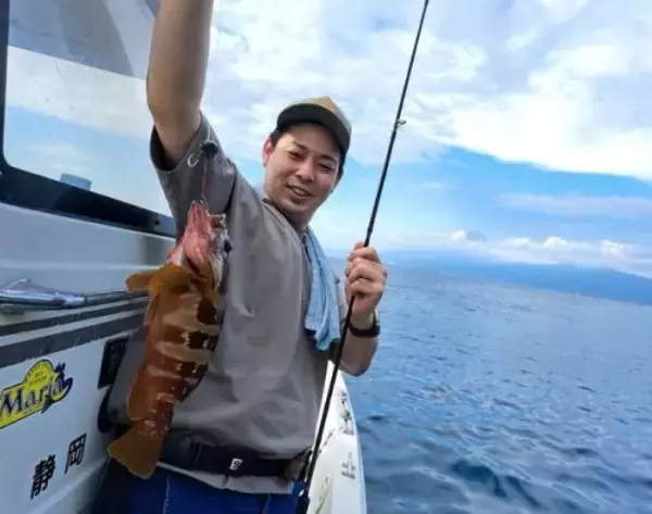 「【釣果速報】静岡県プラネットマリンで大型アカハタ爆裂ヒット＆サバ入れ食いで釣り初体験のお客さんもニッコリ！船釣りデビューするならココに決まり！」の画像