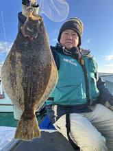 【釣果速報】千葉県長福丸でヒラメ好調！MAXは4.25kgで思わずにんまり！冬の釣行ならこの船に決まり！