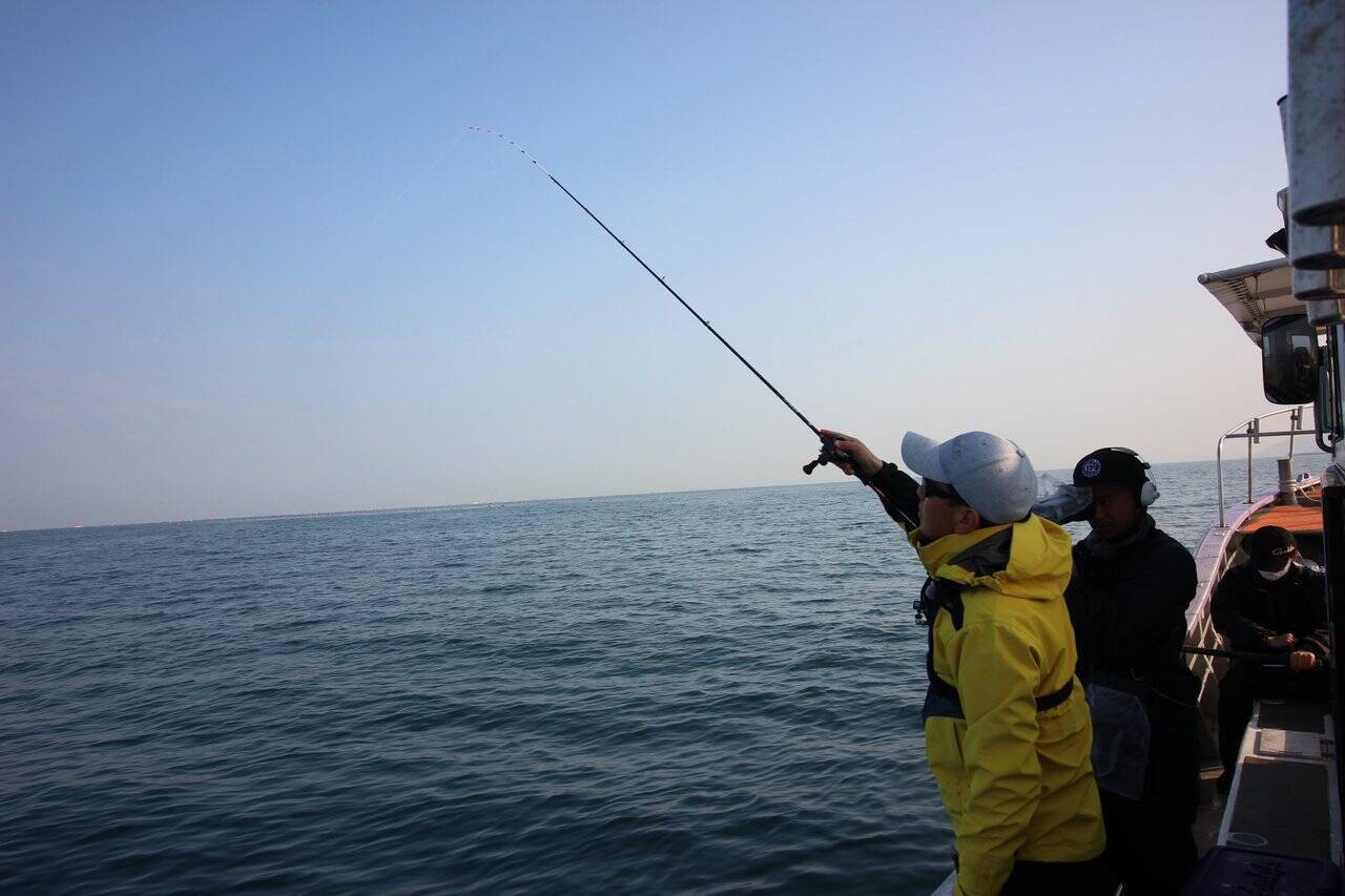 人気急上昇の「カットウ釣り」。名手が教える淡路島フグ釣りの神髄 