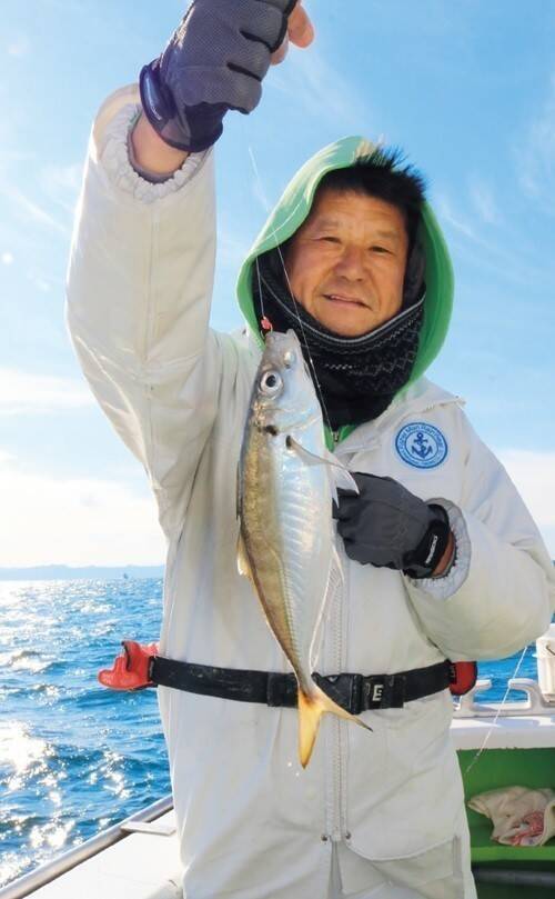 水温低下も安定釣果が続く　ビシアジ釣りの基本で攻略！