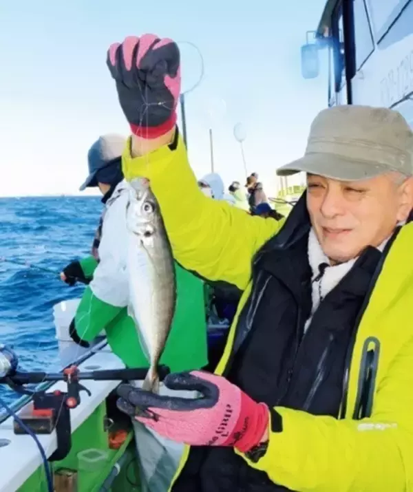 「水温低下も安定釣果が続く　ビシアジ釣りの基本で攻略！」の画像