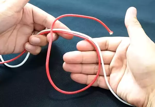 「リーダーの結び方を習得しよう！カンタンにできるノットや最強ノットをピックアップ」の画像