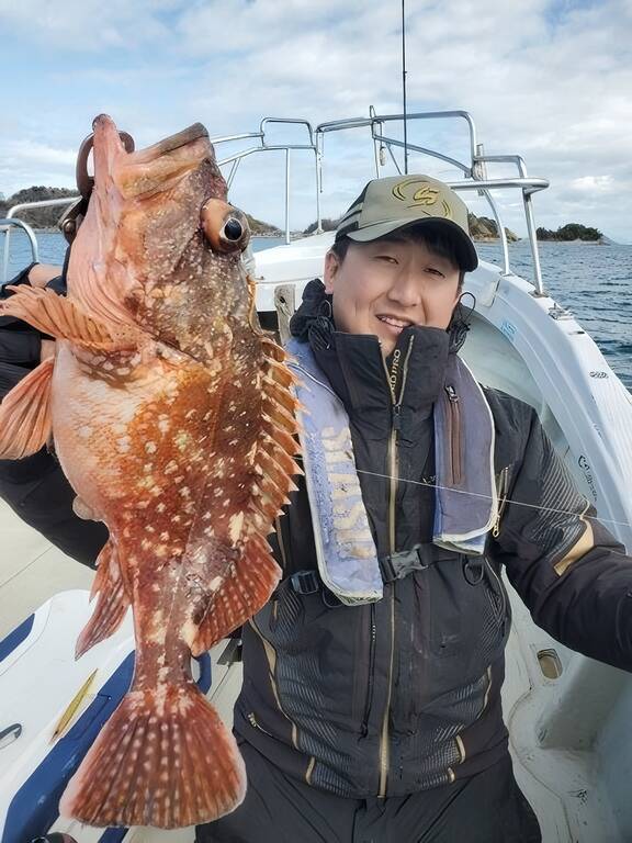 【釣果速報】88cmの巨大ブリ釣れる！人気魚種をバラエティ豊かに釣りたいなら遊漁船ニライカナイに乗船だ！