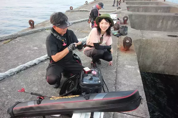 「都心から車で10分！？へち釣りの帝王がレクチャー。アングラーズアイドル・西村美穂ちゃんが釣り師の憧れ"歳無しチヌ"に挑戦！」の画像