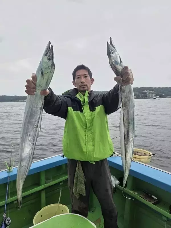 【釣果速報】神奈川県黒川本家 -久里浜-でメーター級のタチウオGET！MAXは110cm！あなたもドラゴン目指して乗船してみませんか？