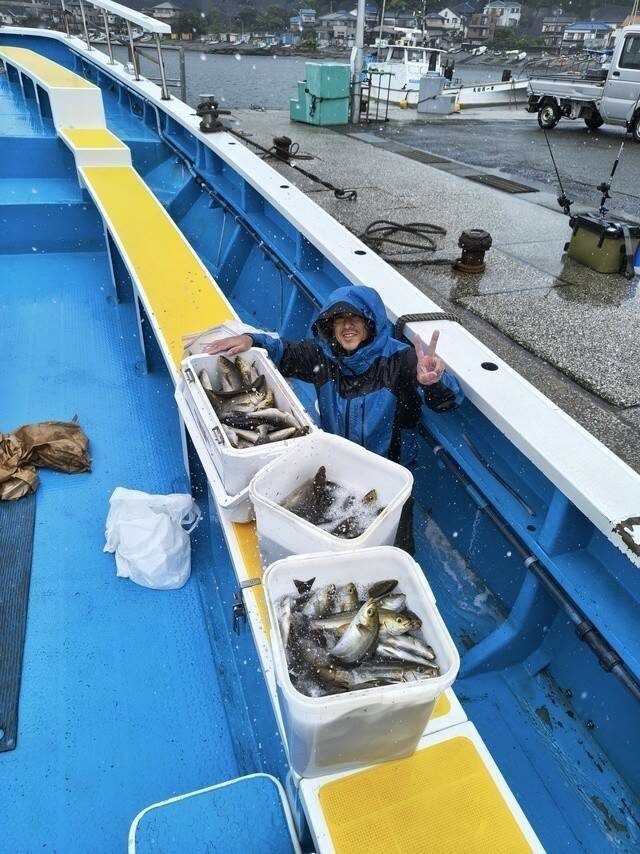 【釣果速報】神奈川県成銀丸でイサキ全員ゲット達成！良型アジも大漁で大満足の釣果に！乗船するなら今でしょ！