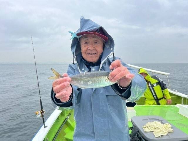 【釣果速報】神奈川県政信丸でアジ好調！竿頭は72匹！質も量も大満足の釣行を楽しもう！