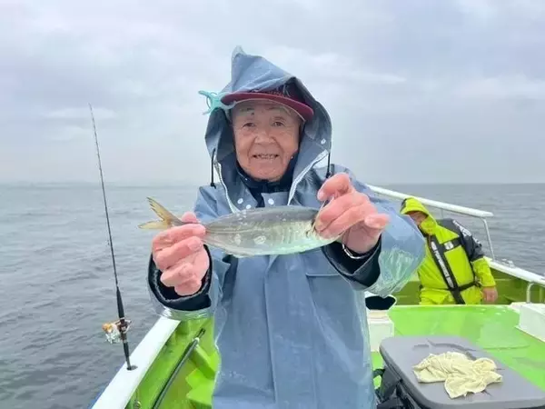 「【釣果速報】神奈川県政信丸でアジ好調！竿頭は72匹！質も量も大満足の釣行を楽しもう！」の画像