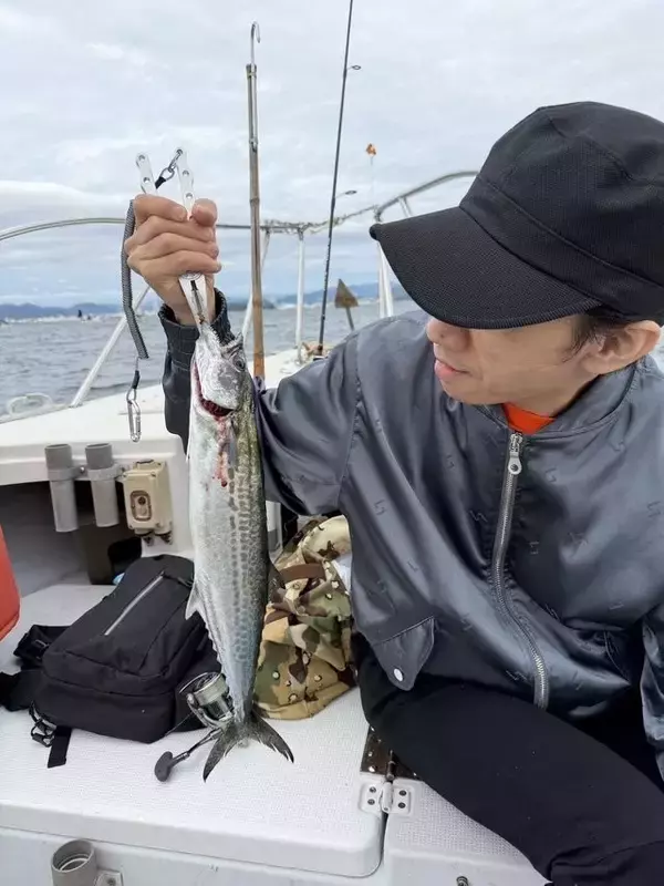 「【釣果速報】広島県隆高丸でマダイ＆サゴシの人気魚種一挙獲り！船長の機転と手腕で一日大興奮の釣行に！」の画像