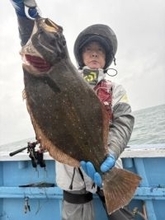 【釣果速報】海況悪い中、千葉県第三松栄丸で獲れるヒラメがデカい！さあ、ビッグドリームを掴みに行こう！