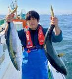 「【釣果速報】神奈川県あまさけや丸が7kgの良型ブリゲットで好調！泳がせ釣りのダイナミックなファイトを絶対一度は体験して！マダイ船も好調です！」の画像1