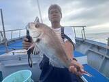 「【釣果速報】千葉県優光丸で4.00kgのマダイをゲット！今後の釣行にも期待大！」の画像2