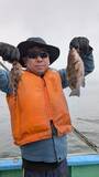 「【釣果速報】アカハタ・カサゴ・キジハタなど多彩な魚種で船内がカラフルに！あなたも神奈川県ゆうせい丸で大興奮の釣行を味わおう！」の画像1