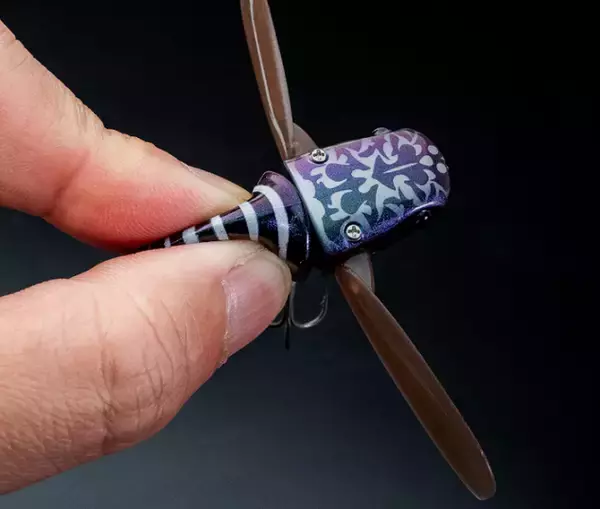 「スイセンは2024年新登場のソフトウィング搭載クローラーベイト！【ジャッカル】」の画像