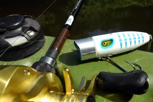 「カヤックフィッシングで使う釣竿ってどれがいいの？」の画像