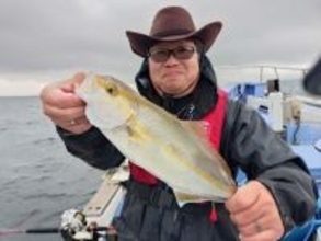 【釣果速報】神奈川県丸伊丸で良型カンパチゲット！イナダ＆イサキも登場で大満足の釣果に！乗船するなら今でしょ！