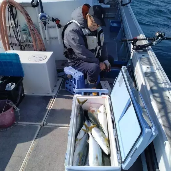 「【釣果速報】福岡県明石丸でスペシャルゲストの極太クエキャッチ！あなたも今すぐ自己最高記録を更新しに行こう！」の画像