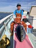 「【釣果速報】神奈川県正海丸で60kgと40kgのキハダ上がる！マグロもアタリ祭り！ノッてる今、大物ゲットの夢を掴め！」の画像2