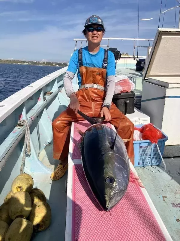 「【釣果速報】神奈川県正海丸で60kgと40kgのキハダ上がる！マグロもアタリ祭り！ノッてる今、大物ゲットの夢を掴め！」の画像