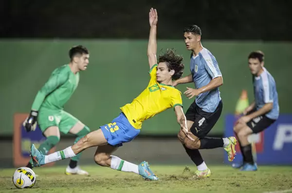 「U-20ブラジル代表監督として好スタートを切った元Jリーガー」の画像