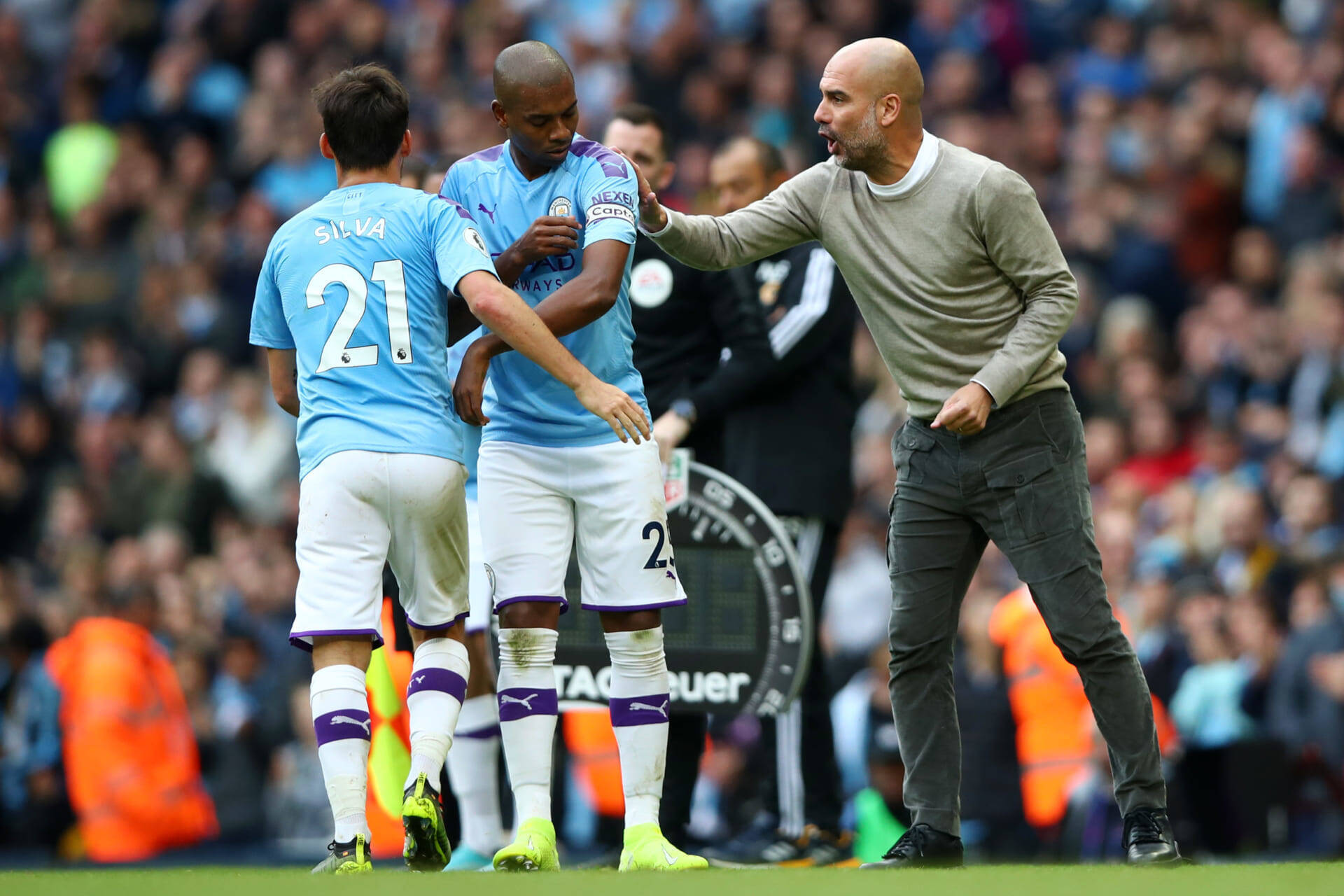 フェルナンジーニョのCB起用から考えるグアルディオラのCB像