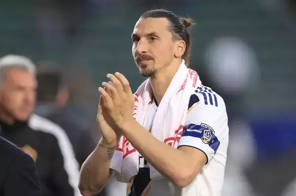 イブラヒモビッチよ、どこへ行く。イタリア再上陸のXデーはいつか