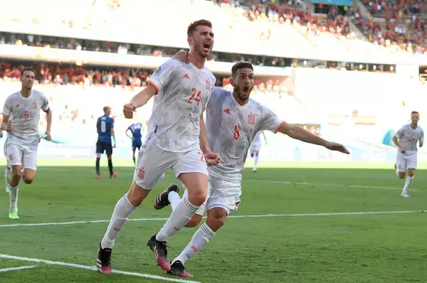 「フットボールの歴史を彩った華麗な一撃。代表チームの“一発屋”たち」の画像