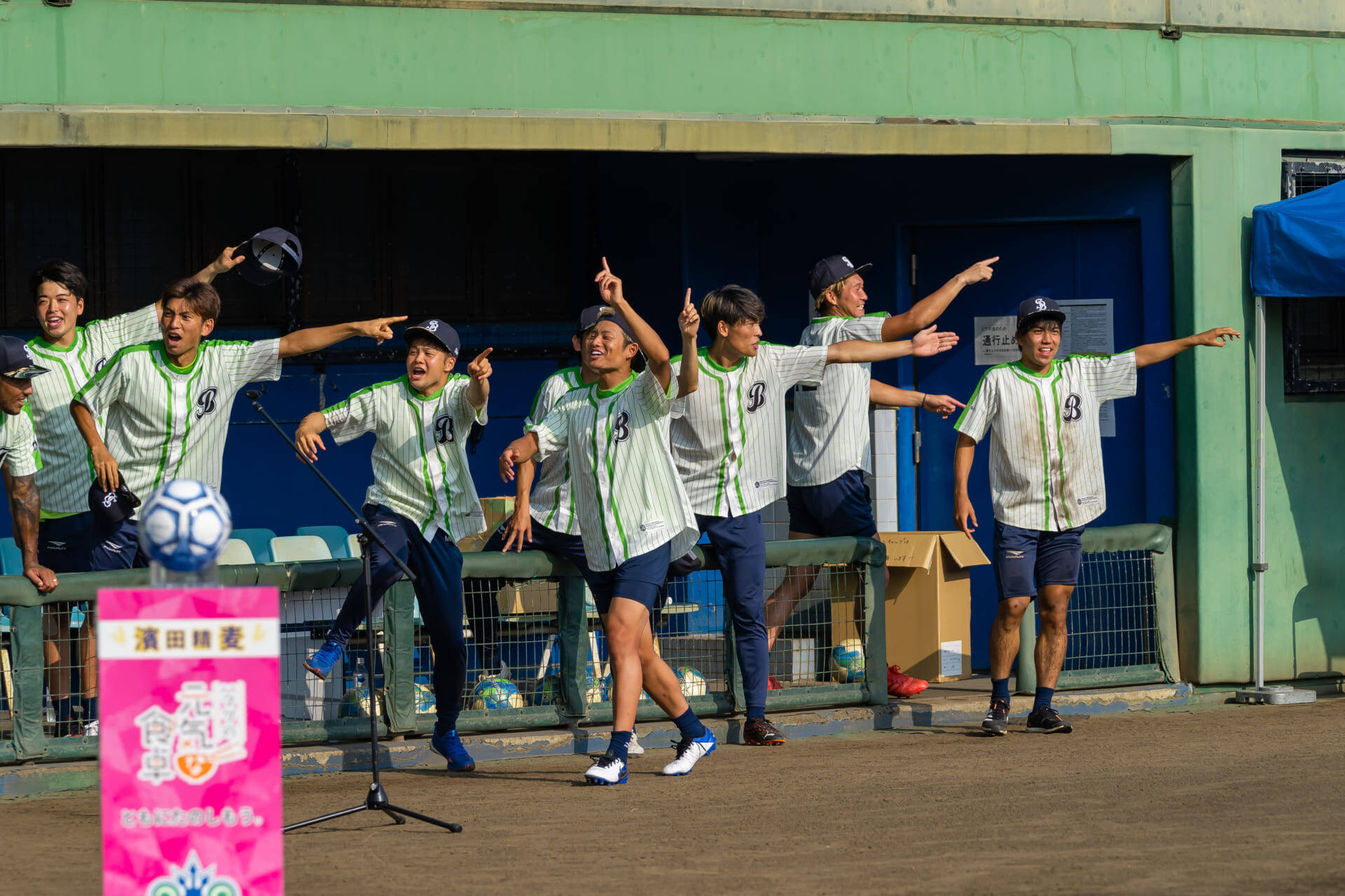 【月間表彰】サッカー選手が本気でキックベースに挑んだらどうなった？ 湘南ベルマーレ「真夏のキックベース大会」の裏側