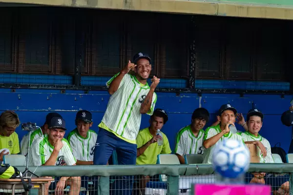 「【月間表彰】サッカー選手が本気でキックベースに挑んだらどうなった？ 湘南ベルマーレ「真夏のキックベース大会」の裏側」の画像