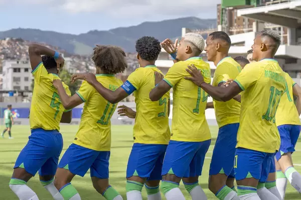 「五輪3連覇を目指したブラジル、南米予選敗退で組織の大改革へ」の画像