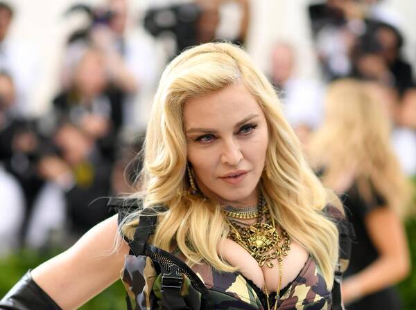 マドンナを 人間トイレ と呼んだファッションデザイナーが謝罪 19年6月19日 エキサイトニュース