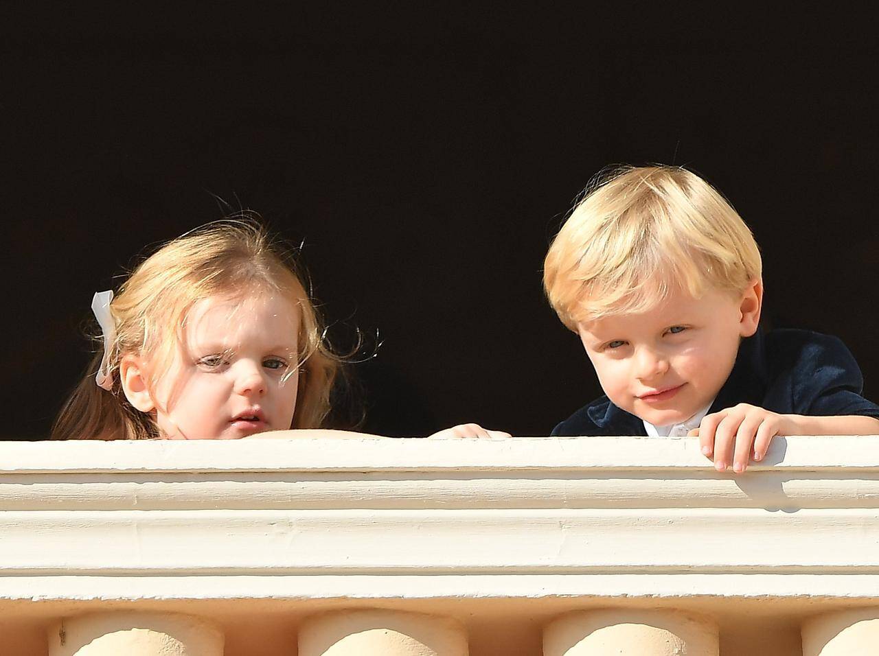 モナコ王室グレース ケリーの双子の4歳孫 白黒写真 が 絵画級 の美しさ 19年11月8日 エキサイトニュース